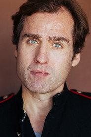 Julian Elfer profile photo