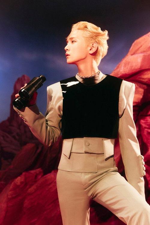 KEY 'BAD LOVE' MV backdrop
