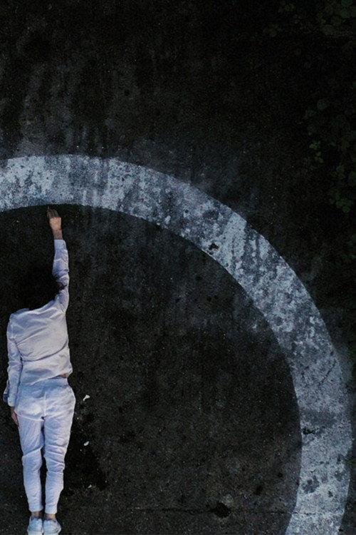 Circular backdrop