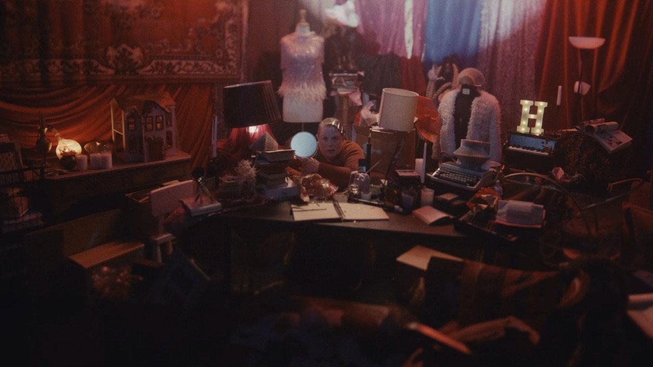 Dolly's Miracle Hoard backdrop