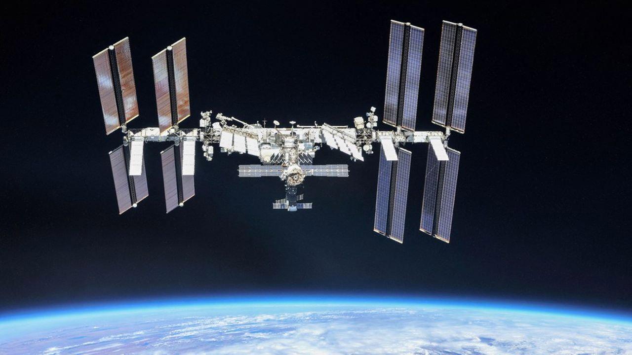 Inside The Space Station backdrop