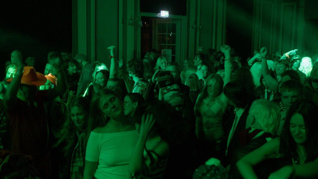 Rífast backdrop