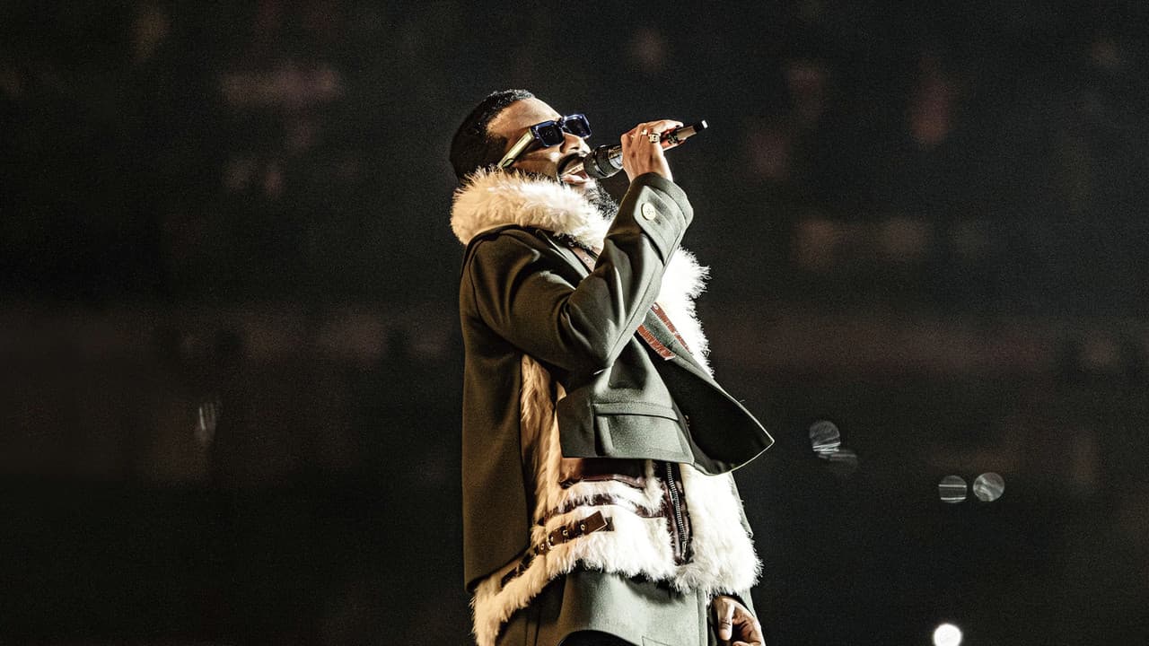 Fally Ipupa au Stade de France backdrop
