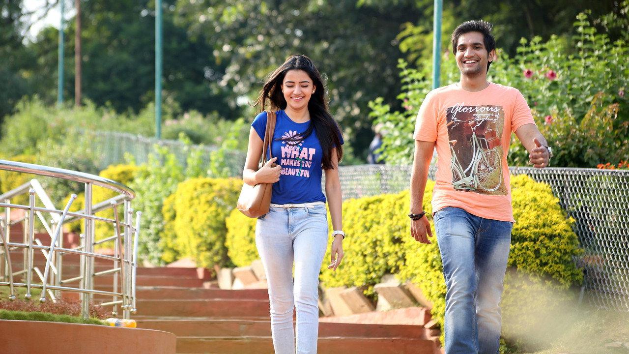 Aakatayi backdrop