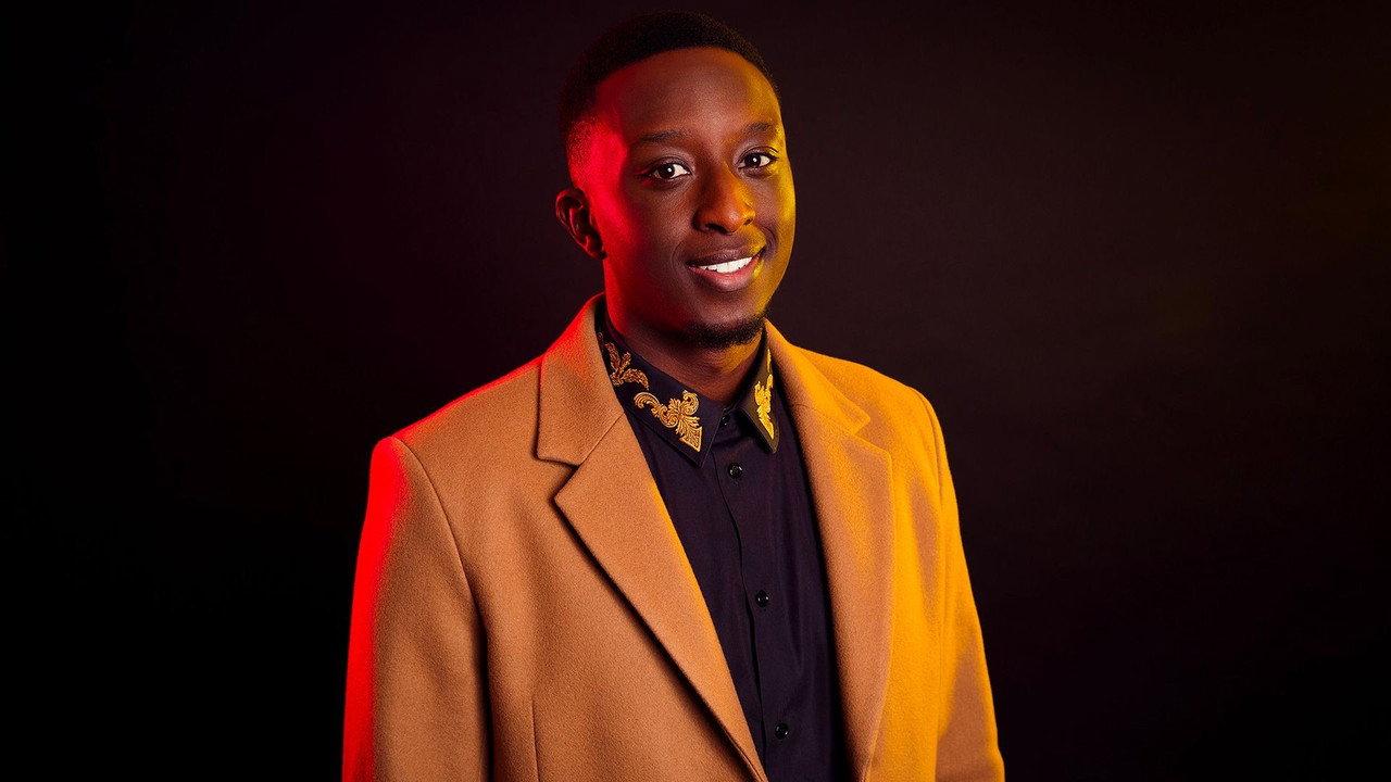 Ahmed Sylla - Différent backdrop