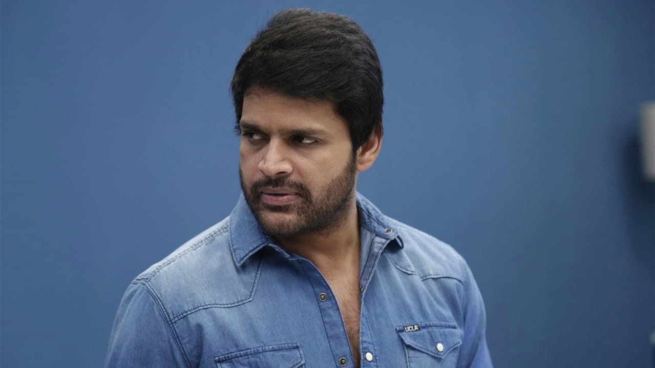 Kaaviyyan backdrop