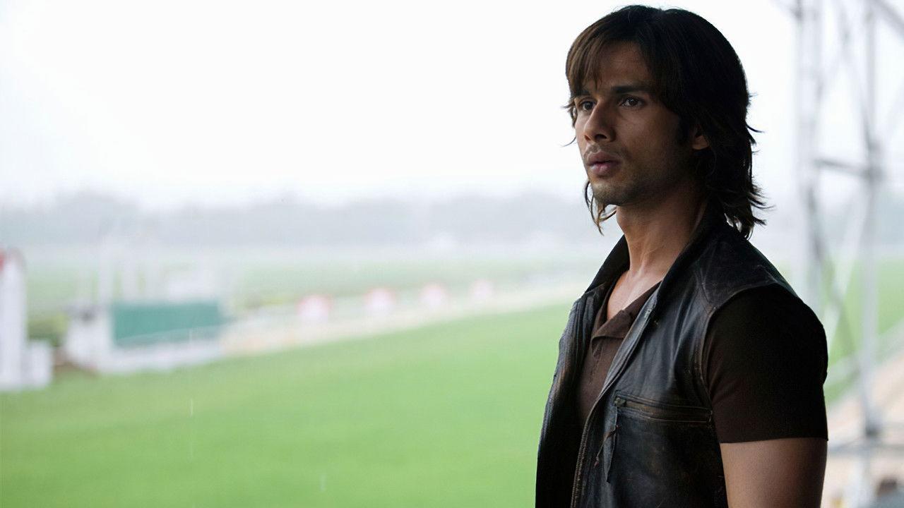 Kaminey backdrop