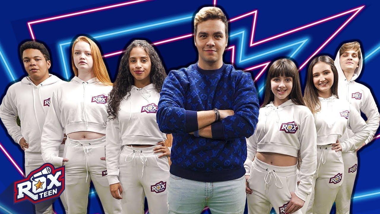 RoxTeen backdrop