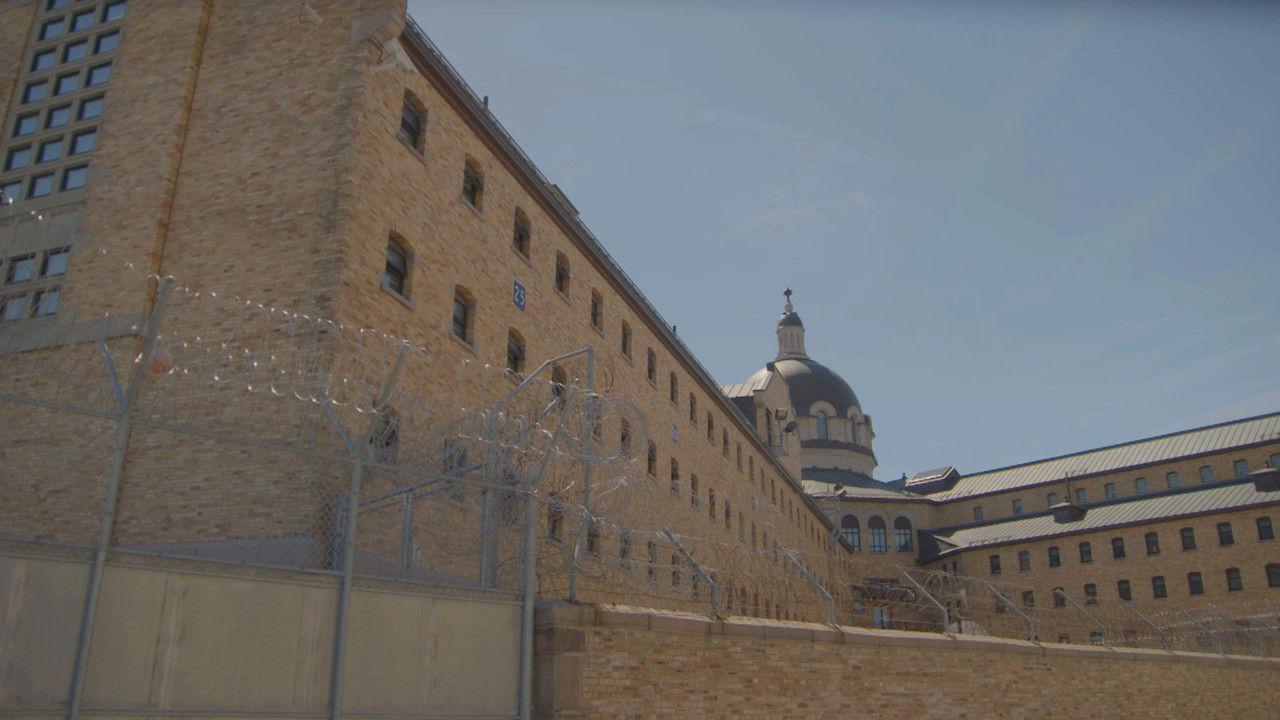 En prison backdrop