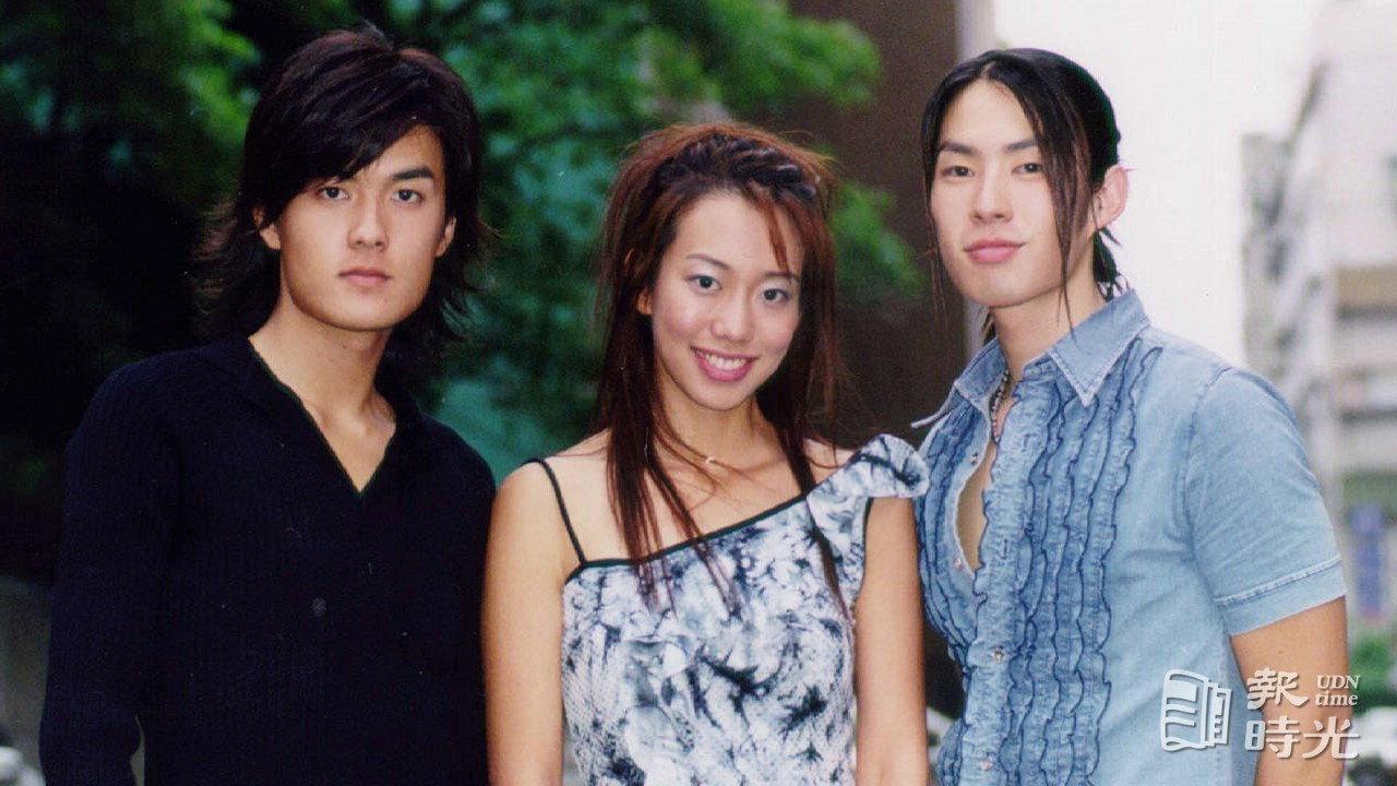Peach Girl backdrop