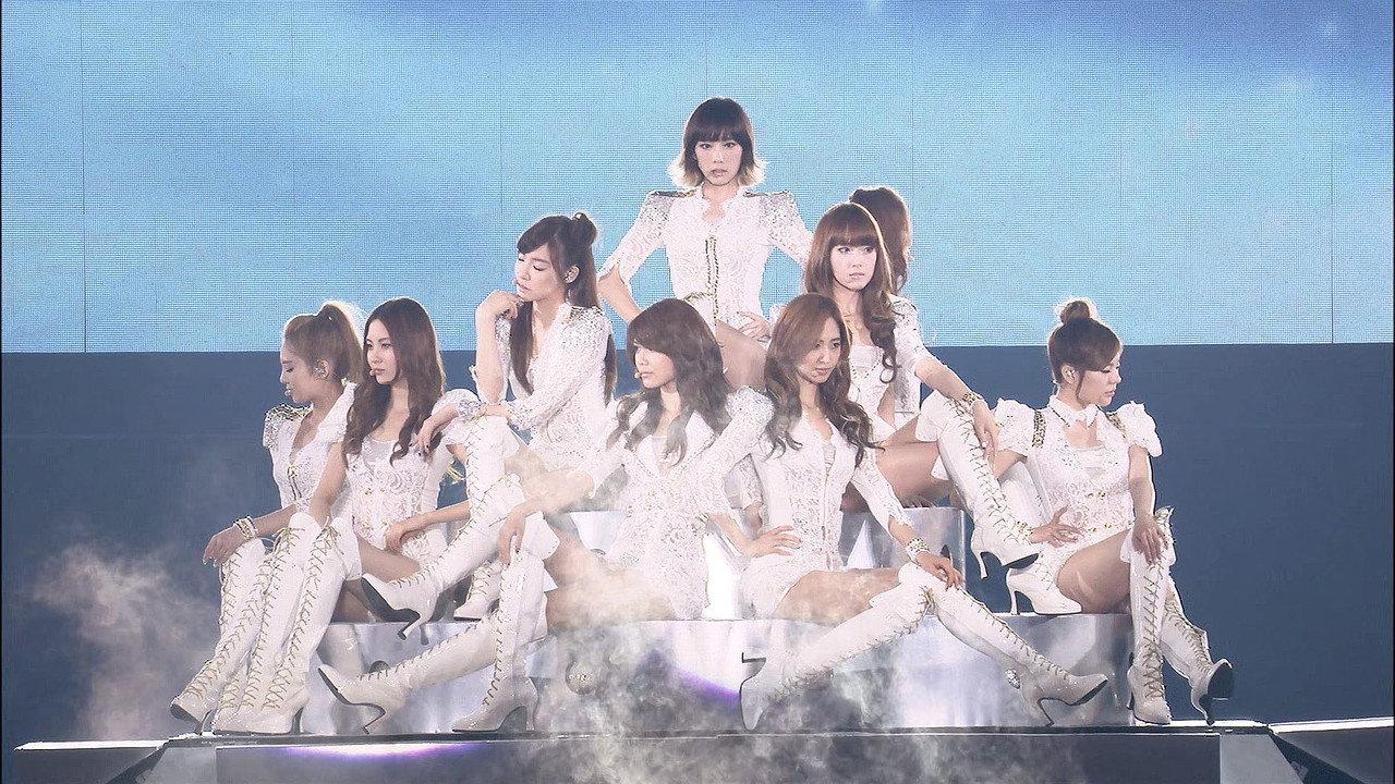 Girls' Generation FIRST JAPAN TOUR backdrop