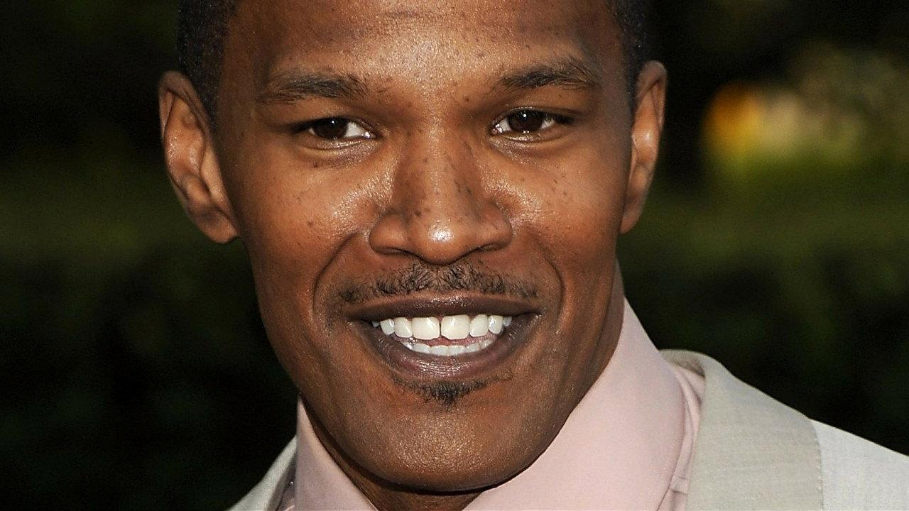 Jamie Foxx: I Might Need Security backdrop