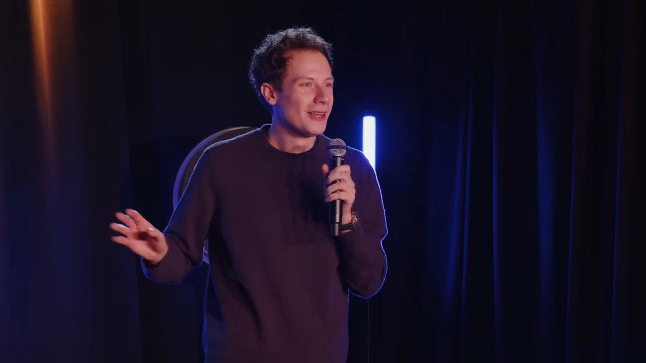 Marcin Chmiel "Trzy egzaminy i pogrzeb" | Stand-up backdrop