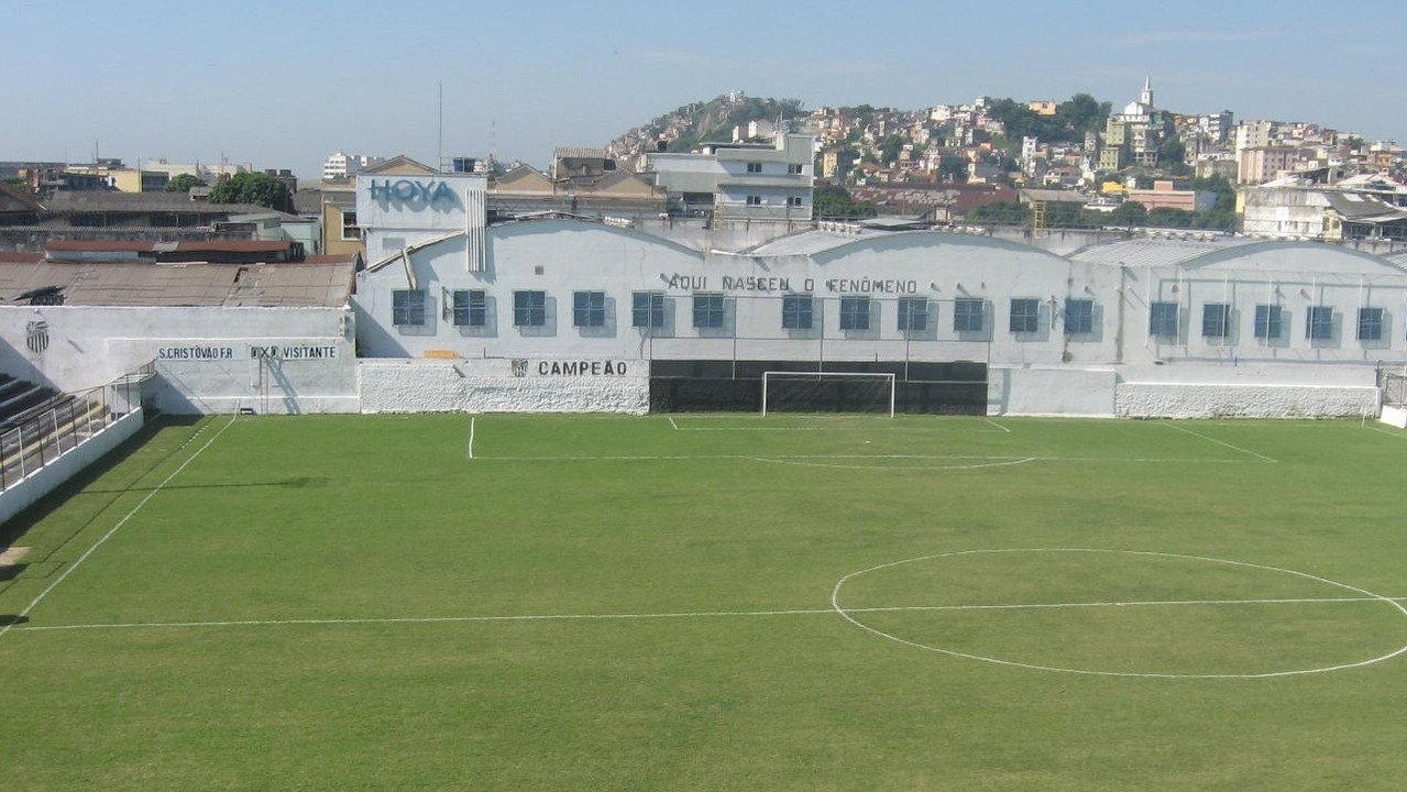 São Cristóvão – À Sombra do Passado backdrop