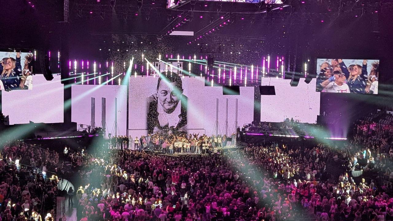 Les Enfoirés 2026 - La Ballade des Enfoirés backdrop