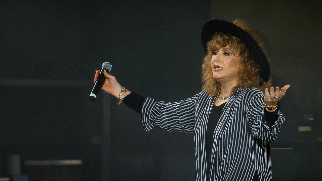 Alla Pugacheva. Live in Vitebsk '94 backdrop