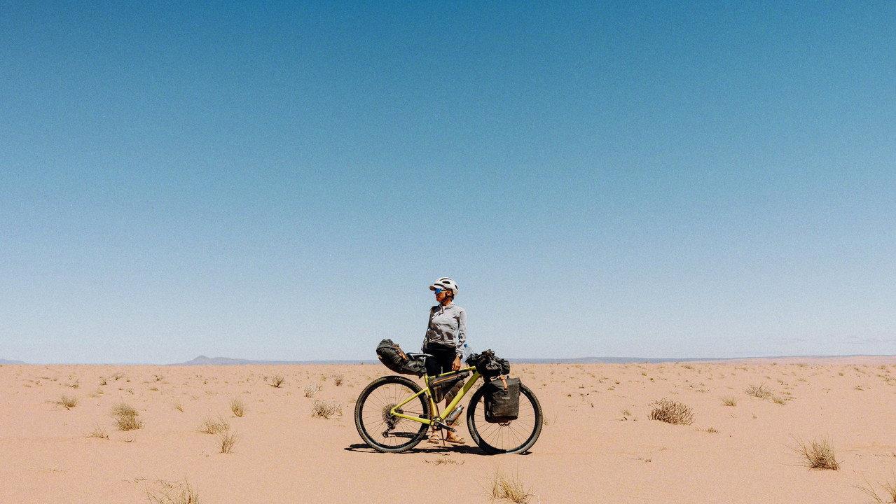 Same Sun - Mit dem Fahrrad durch Afrika backdrop
