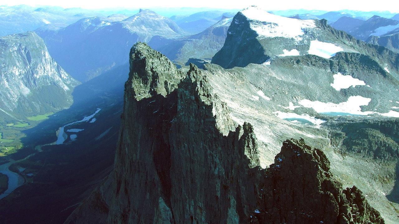 Troll Wall: The Vertical Mile backdrop