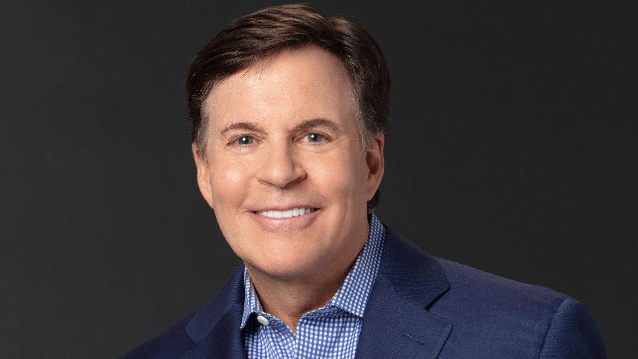 Costas Now backdrop