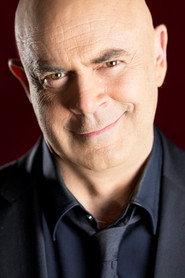 Maurizio Crozza profile photo