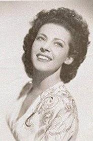Estelle Sloan profile photo