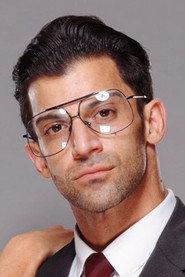 Robert Strauss profile photo