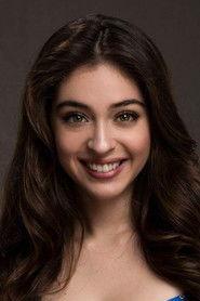 Cemre Baysel profile photo