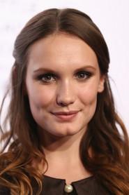 Ana Girardot profile photo