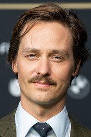 Tom Schilling profile photo