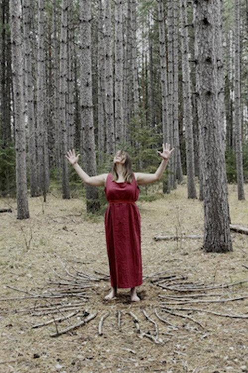 waawiyebii'ige: She Draws a Circle backdrop