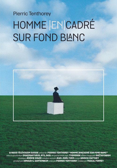 Homme Cadré sur Fond Blanc backdrop